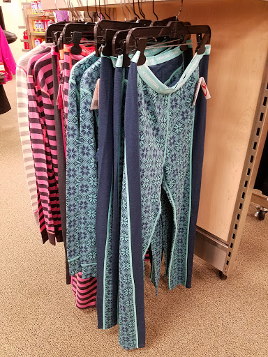 Sporting Goods Store «Peter Glenn Ski & Sports», reviews and photos, 1900 Okeechobee Blvd, West Palm Beach, FL 33409, USA