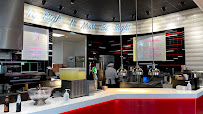 Atmosphère du Restaurant de hamburgers HAMBURG N SHAKE Saint Maximin - Creil - n°1