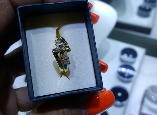 Jewelry Store «Fullerton Jewelry Mart», reviews and photos, 1475 S Harbor Blvd, Fullerton, CA 92832, USA