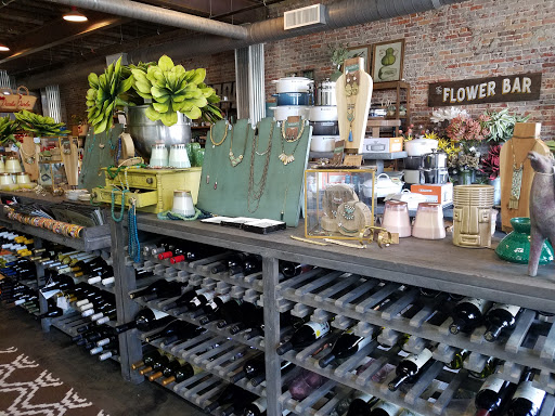 Market «Birdies Market & Catering | Grassroots Coffee», reviews and photos, 206 N Patterson St, Valdosta, GA 31601, USA