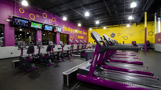 Gym «Planet Fitness», reviews and photos, 3535 W Walnut Ave, Visalia, CA 93277, USA