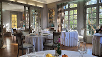 Atmosphère du Restaurant Le Tastevin à Maisons-Laffitte - n°3