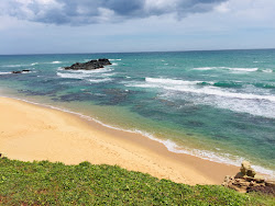 Photo de Ussangoda Beach avec un rivage spacieux