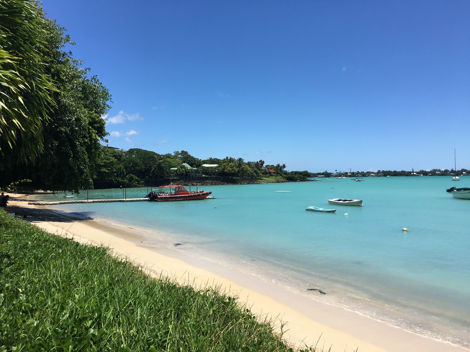 Foto von Grand Baie Beach mit sehr sauber Sauberkeitsgrad