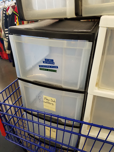 Thrift Store «Higley & Queen Creek Goodwill Retail Store & Donation Center», reviews and photos, 4570 S Higley Rd, Gilbert, AZ 85297, USA