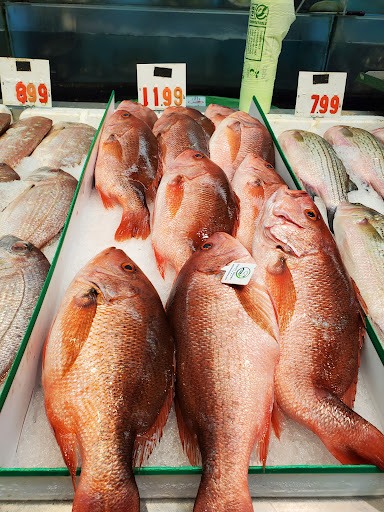 Asian Grocery Store «Richmond New May Wah Supermarket», reviews and photos, 707 Clement St, San Francisco, CA 94118, USA