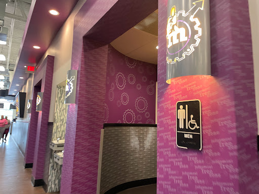 Gym «Planet Fitness», reviews and photos, 225 Boston Post Rd W, Marlborough, MA 01752, USA