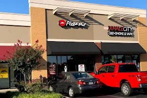 Pizza Hut image