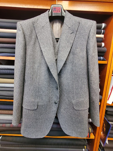 Custom tailor Ventura