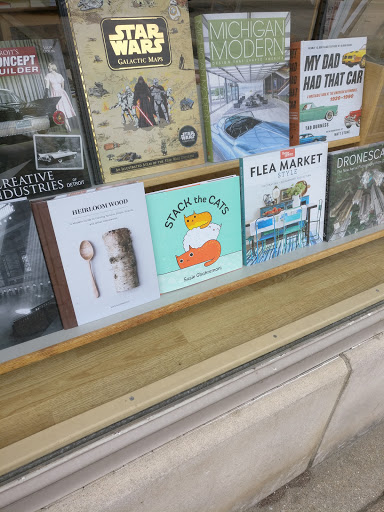 Book Store «Readers World», reviews and photos, 194 S River Ave, Holland, MI 49423, USA