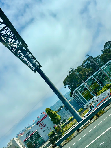 Toyota Dealer «Toyota of Berkeley», reviews and photos, 2400 Shattuck Ave, Berkeley, CA 94704, USA