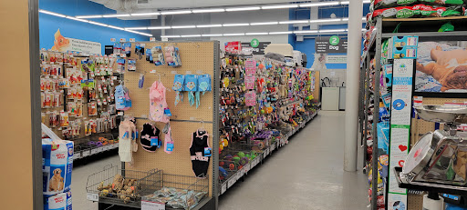 Pet Supply Store «Pet Supplies Plus», reviews and photos, 646 Long Hill Rd, Groton, CT 06340, USA