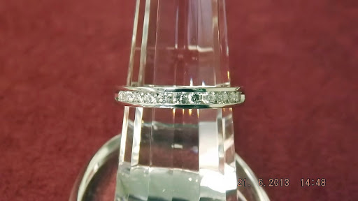 Jewelry Store «Jewelry, Gems & Design Co.», reviews and photos, 9542 W 147th St, Orland Park, IL 60462, USA