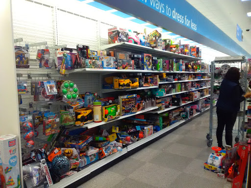 Clothing Store «Ross Dress for Less», reviews and photos, 17880 Newhope St, Fountain Valley, CA 92708, USA