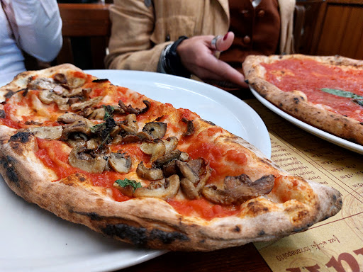 Add e guagliun in Mugnano di Napoli, Città Metropolitana di Napoli