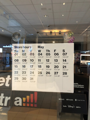 Cell Phone Store «Verizon», reviews and photos, 90-15 Queens Blvd, Elmhurst, NY 11373, USA