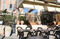 Atmosphère du Restaurant Café du Midi à Digne-les-Bains - n°2