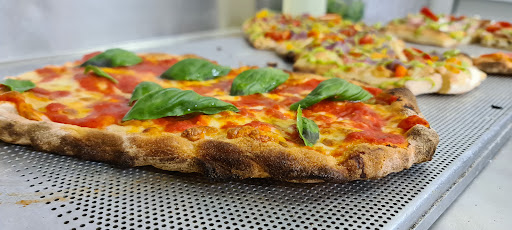 Pizzeria Velletri | Pizza Prince | Pinsa Romana in Velletri, Città Metropolitana di Roma Capitale