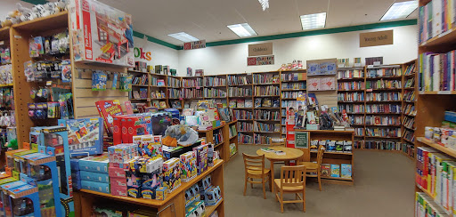 Book Store «Half Price Books», reviews and photos, 7600 150th St W, Apple Valley, MN 55124, USA