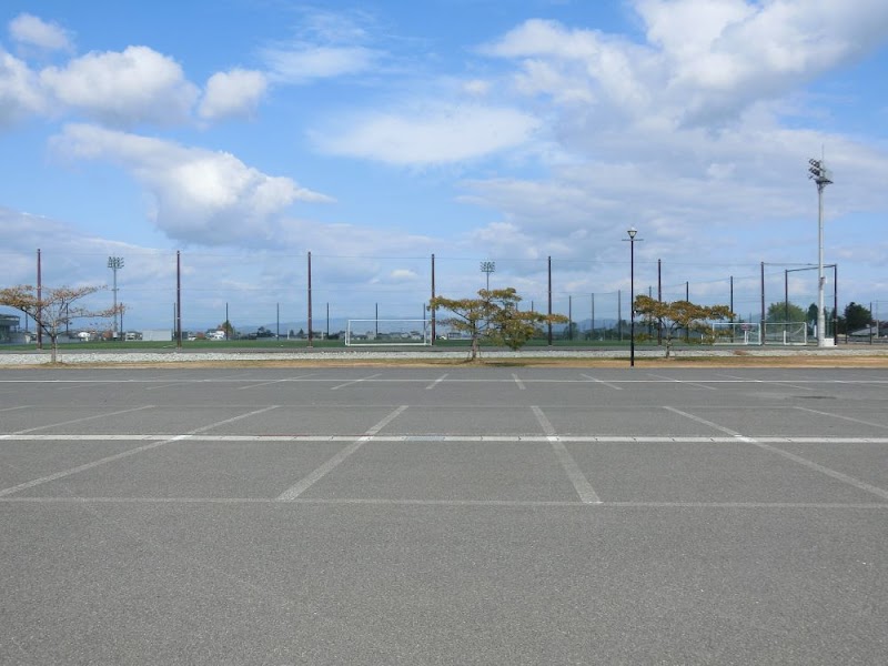 米沢市営運動公園 駐車場（サッカー場側）