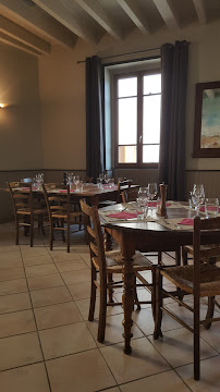 Atmosphère du Restaurant français Auberge du Cheval Blanc à Cluny - n°8