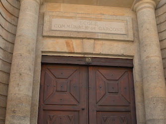 Ecole Communale De Garcon