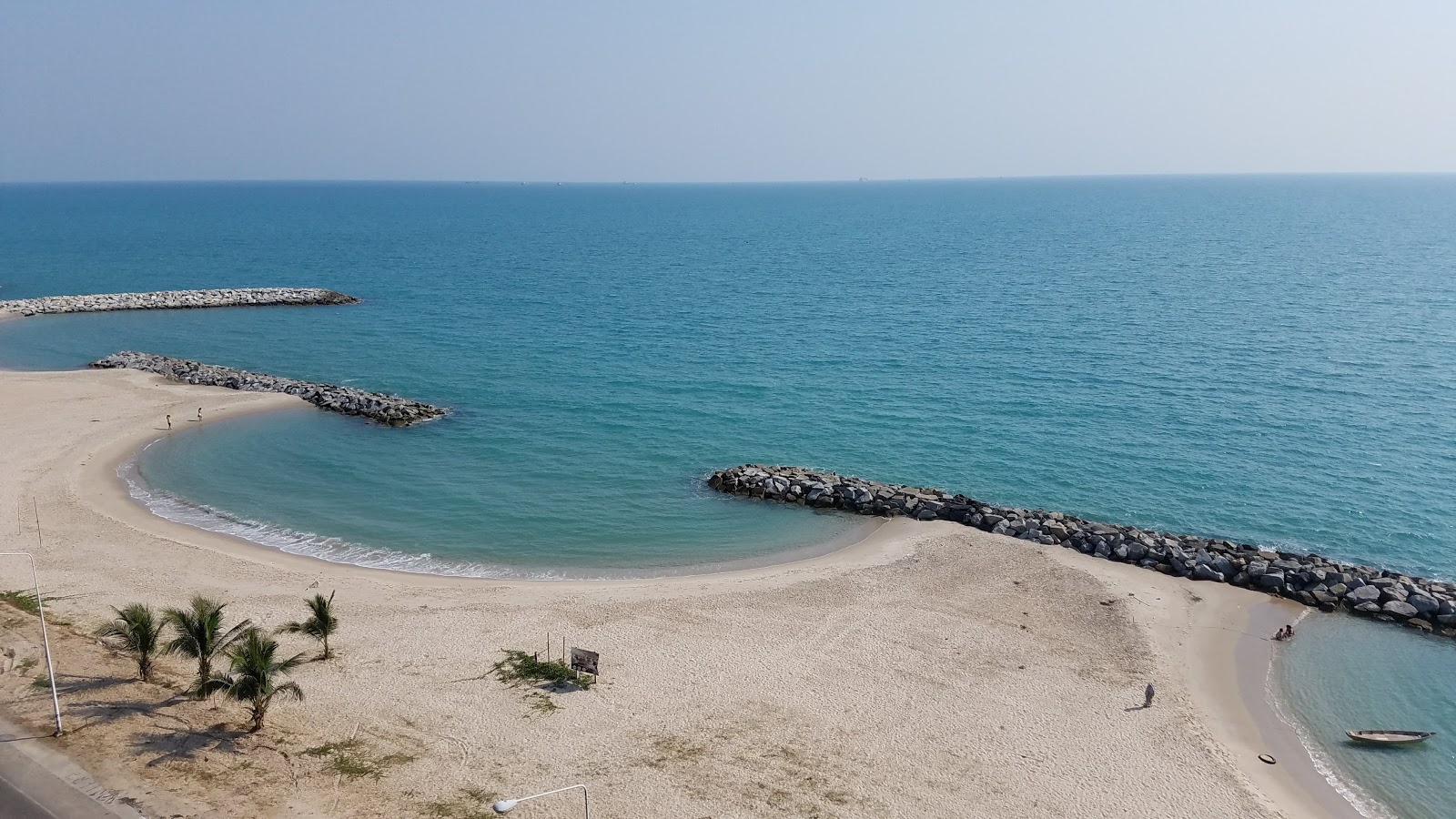 Φωτογραφία του Saeng Chan Beach παροχές περιοχής