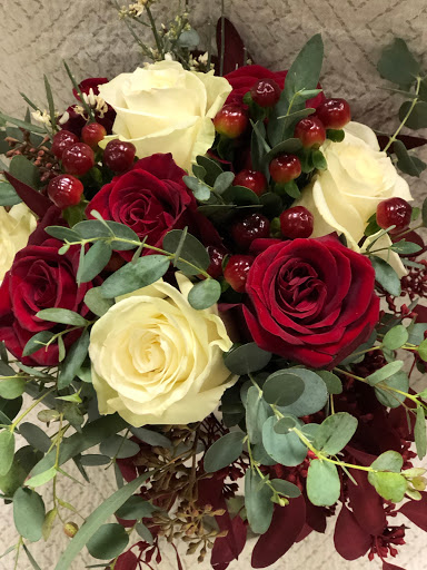 Florist «The Flower Shop», reviews and photos, 110 Church St, Whitinsville, MA 01588, USA