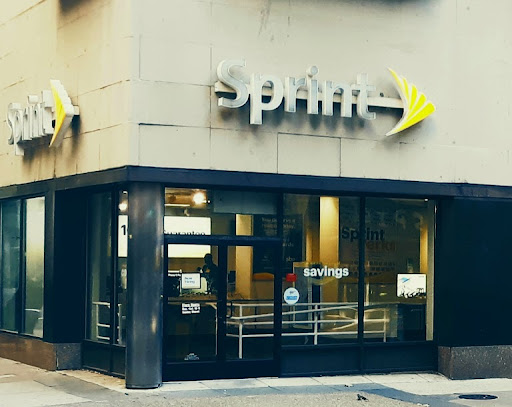 Cell Phone Store «T-Mobile», reviews and photos, 25 City Ave, Bala Cynwyd, PA 19004, USA