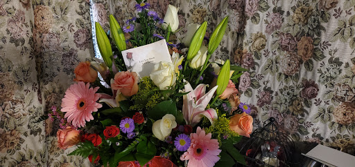 Florist «Magnolia Flowers», reviews and photos, 9669 Magnolia Ave, Riverside, CA 92503, USA