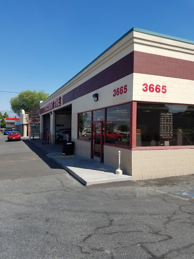 Discount Tire Store - Taylorsville, UT, 3665 W 5400 S, Taylorsville, UT 84129, USA, 
