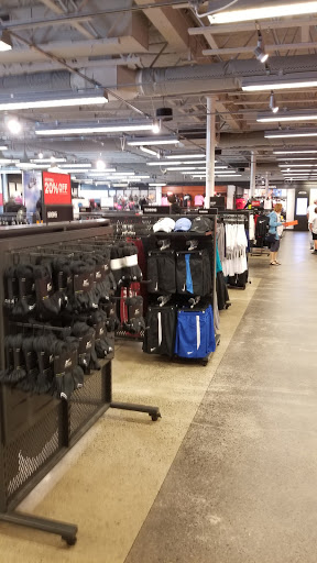 Sporting Goods Store «Nike Factory Store», reviews and photos, 1500 SE East Devils Lake Rd #105, Lincoln City, OR 97367, USA