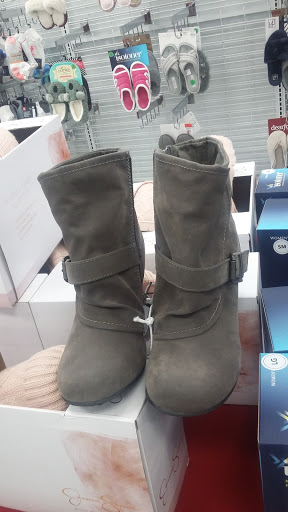 Clothing Store «Ross Dress for Less», reviews and photos, 340 W Kettleman Ln, Lodi, CA 95240, USA