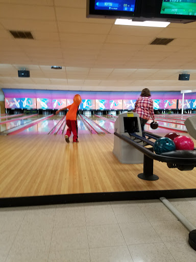 Bowling Alley «Parkside Lanes», reviews and photos, 815 S Co Rd 200 W, Greensburg, IN 47240, USA