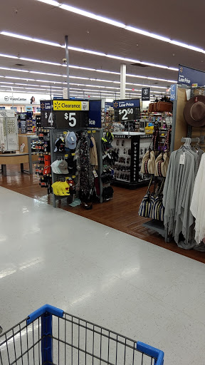 Department Store «Walmart Supercenter», reviews and photos, 4200 Dodge St, Dubuque, IA 52003, USA