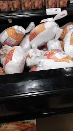 Supermarket «Giant Eagle Supermarket», reviews and photos, 6300 Biddulph Rd, Brooklyn, OH 44144, USA