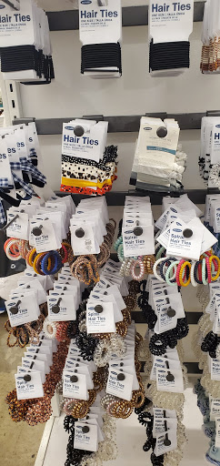 Clothing Store «Old Navy», reviews and photos, 3131 E Main St, Mohegan Lake, NY 10547, USA