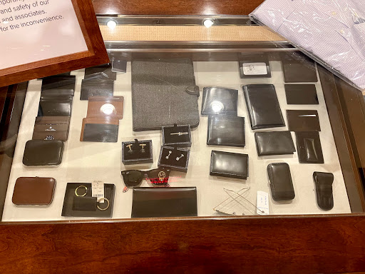 Clothing Store «Brooks Brothers», reviews and photos, 445 W Farms Mall, Farmington, CT 06032, USA