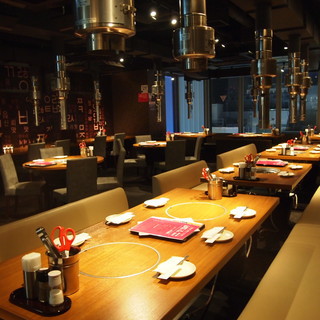 ハヌリ 新宿東口ゴジラ通り店