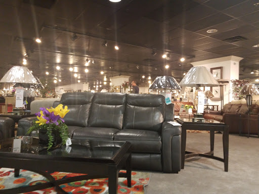 Outlet Store «Rooms To Go Outlet Furniture Store - Norcross», reviews and photos, 6288 Dawson Blvd, Norcross, GA 30093, USA