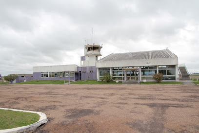 Aeropuerto Internacional de Melo
