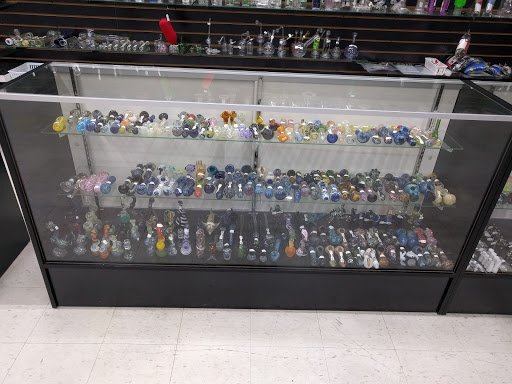 Tobacco Shop «Baytown Smoke Shop», reviews and photos, 3620 Garth Rd, Baytown, TX 77521, USA