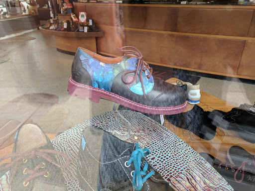 Shoe Store «John Fluevog Shoes», reviews and photos, 2900 Hennepin Ave S, Minneapolis, MN 55408, USA