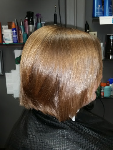 Beauty Salon «In The Cut Salon», reviews and photos, 3260 Southgate Pl SW #1, Cedar Rapids, IA 52404, USA