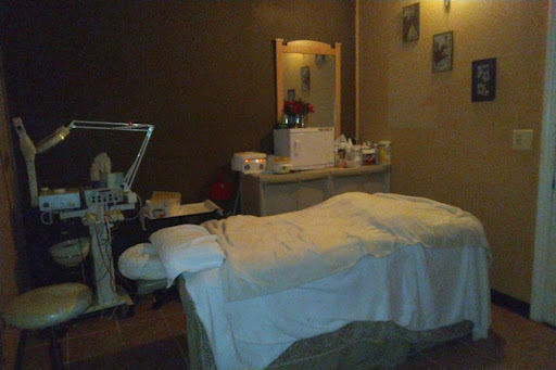 Beauty Salon «Luxury Day Spa», reviews and photos, 705 1st St, Gilroy, CA 95020, USA