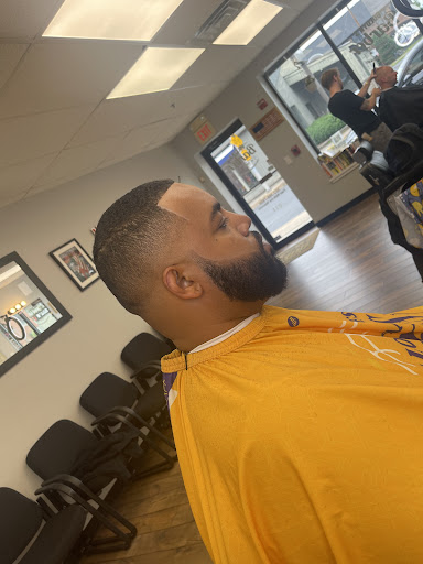 Barber Shop «US Male Modern Barber Shop», reviews and photos, 211 E Main St, Newark, DE 19711, USA