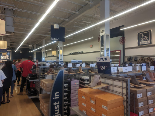 Shopping Mall «Lake Success Shopping Center», reviews and photos, 1526 Union Tpke, New Hyde Park, NY 11040, USA