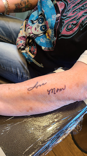 Tattoo Shop «Mothers Tattoo», reviews and photos, 617 Main St, Covington, KY 41011, USA