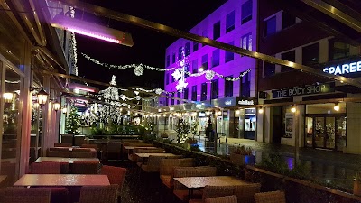 Photos of Hos Naboen