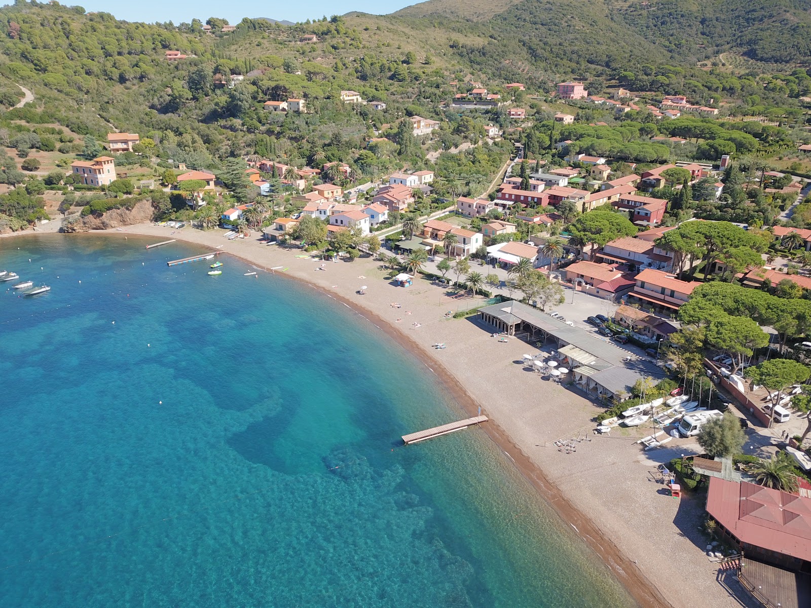 Spiaggia di Bagnaia'in fotoğrafı çok temiz temizlik seviyesi ile